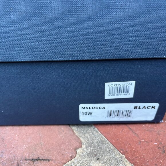 Monte Cristo Black Dress Oxfords size 10W with original packaging